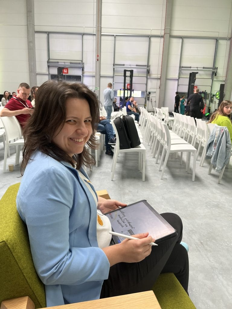 tworzenie notatek wizualnych podczas konferencji
